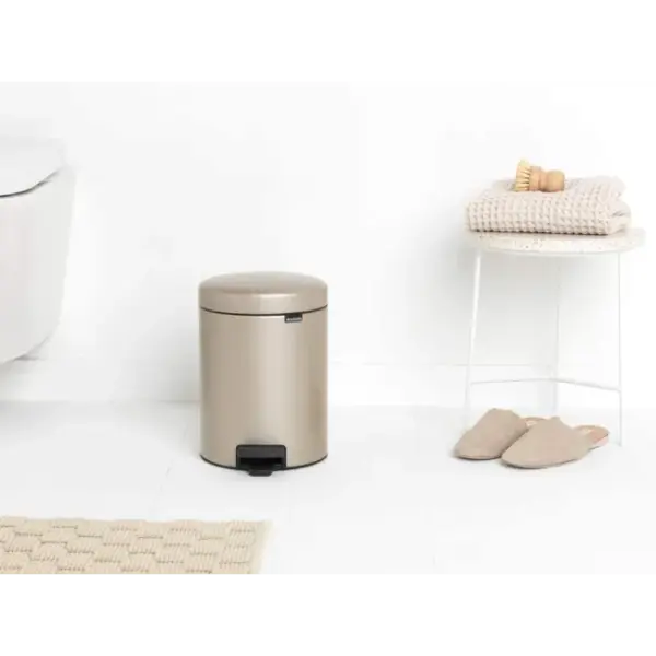 Poubelle a Pedale Newlcon, 5L - Champagne BRABANTIA – Image 2